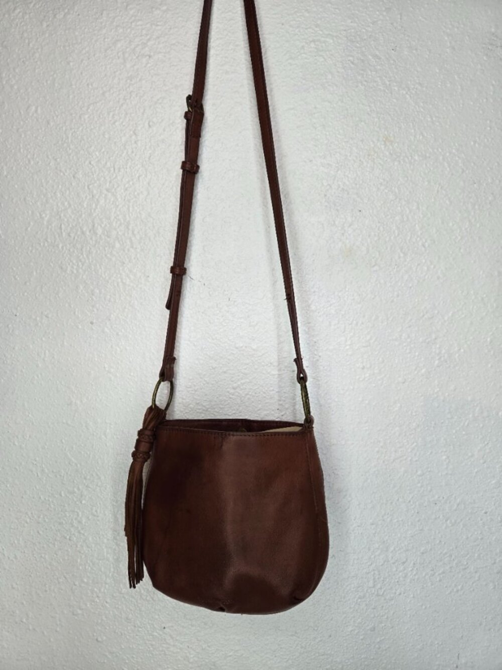 Lucky Brand Cognac Brown Leather Crossbody Bag Tassel Boho Small Saddle Purse